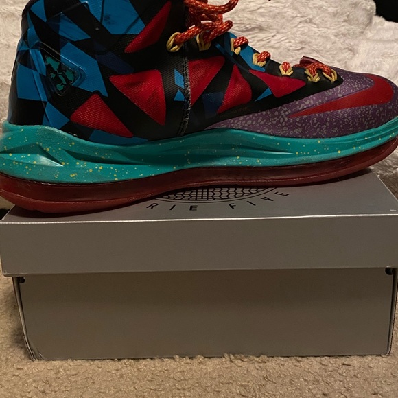 LeBron 10 What the MVP main image 4